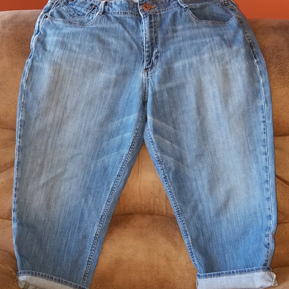 Eddie Bauer capris jeans.